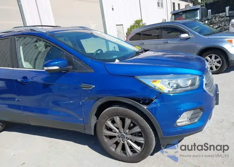 2017 Ford Escape Titanium из США, поврежденный, VIN 1FMCU9JD5HUB55814
